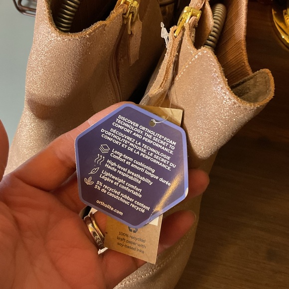 TOMS Women’s Sadie rose gold wedges boots NWT Rose Gold - Picture 8 of 10